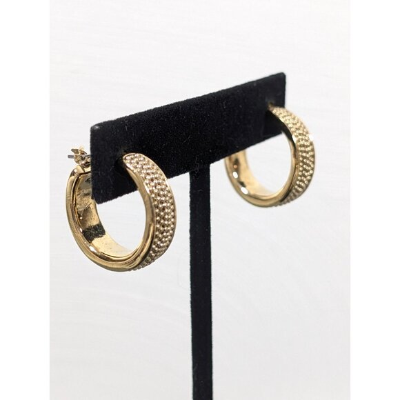 Liz Claiborne Gold Tone Ball Textured Hoop Earrings Retro Pierced Classic - Picture 1 of 7